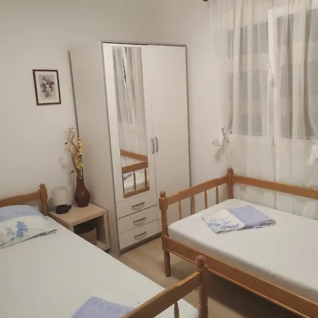 Апартаменти Ferri 1 Vrbanj
